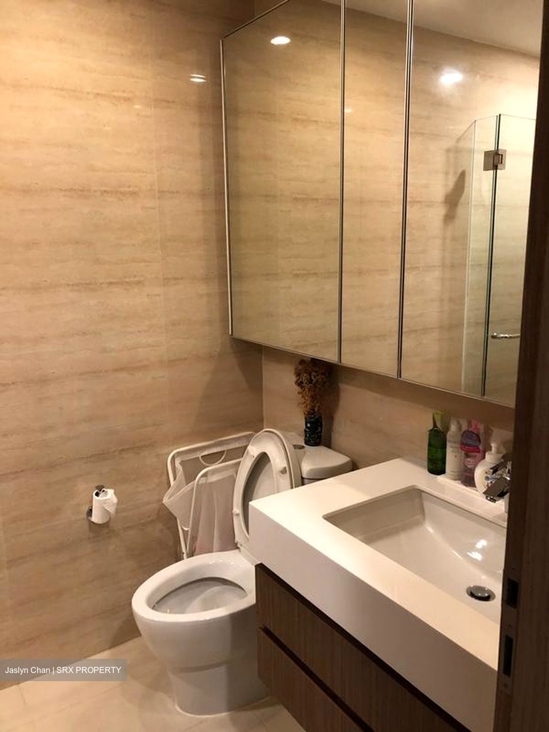 The Palette (D18), Condominium #461098571